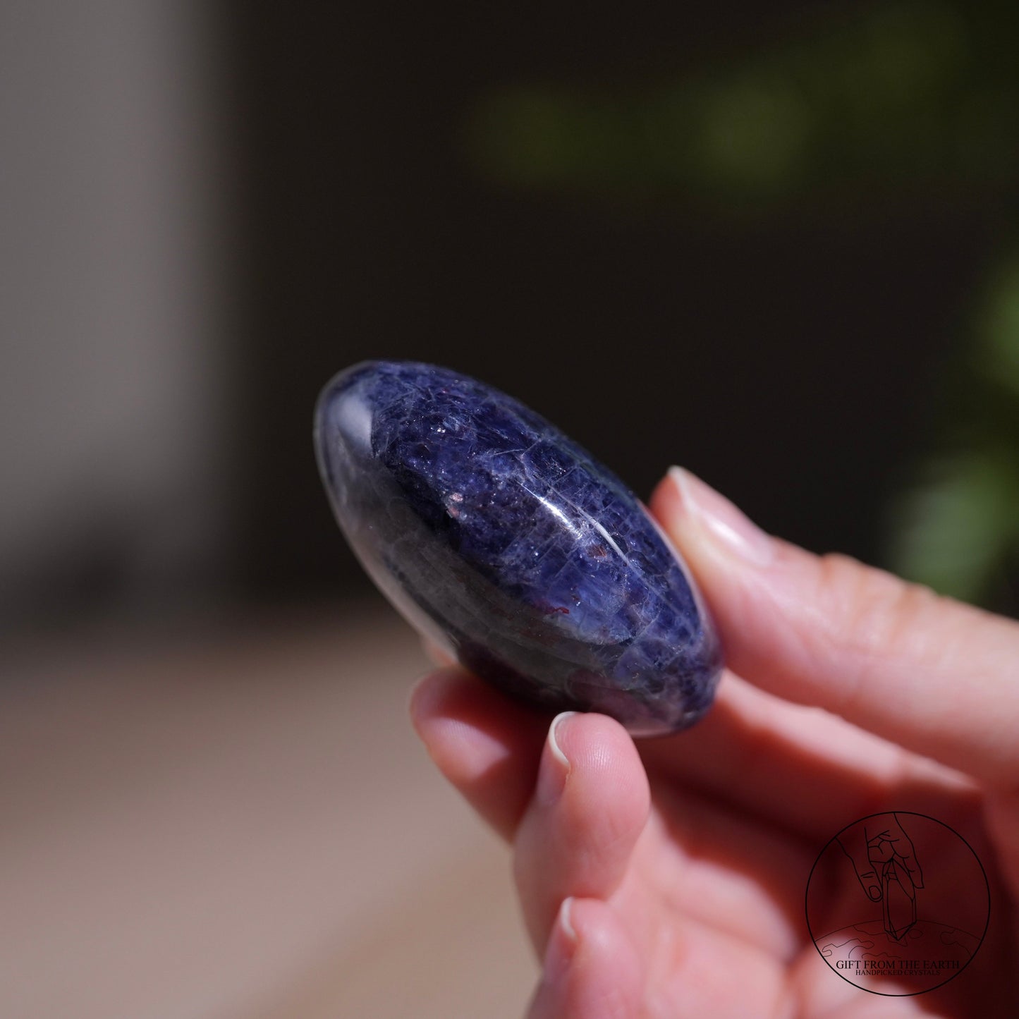 Iolite with stberry quartz