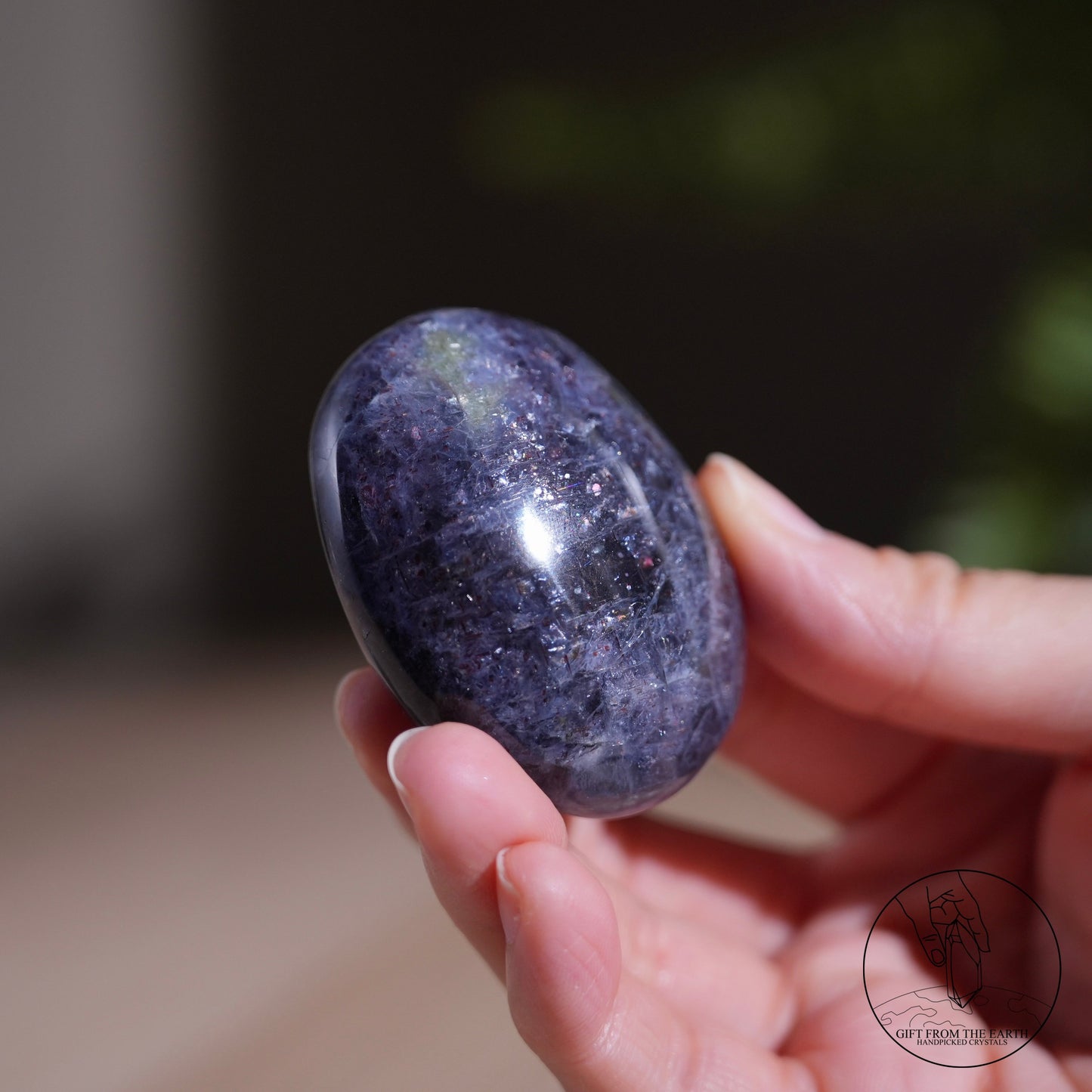 Iolite with stberry quartz