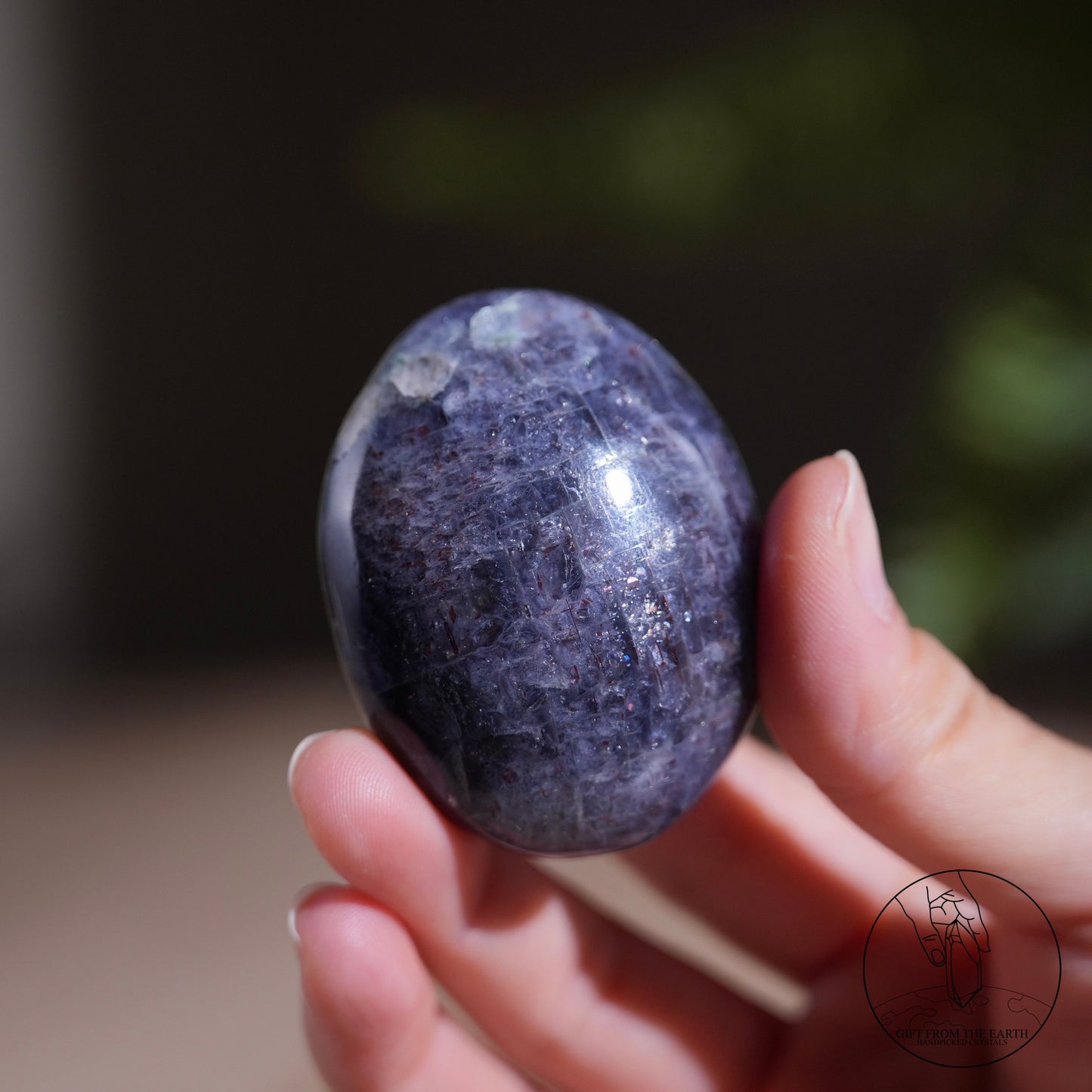 Iolite with stberry quartz