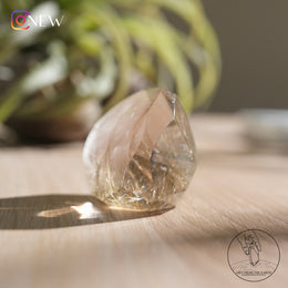 金髮晶隨形