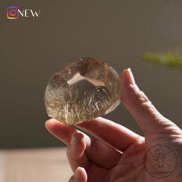 金髮晶隨形