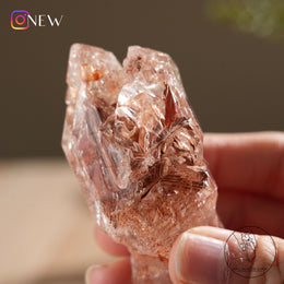 紅泥骸骨水晶