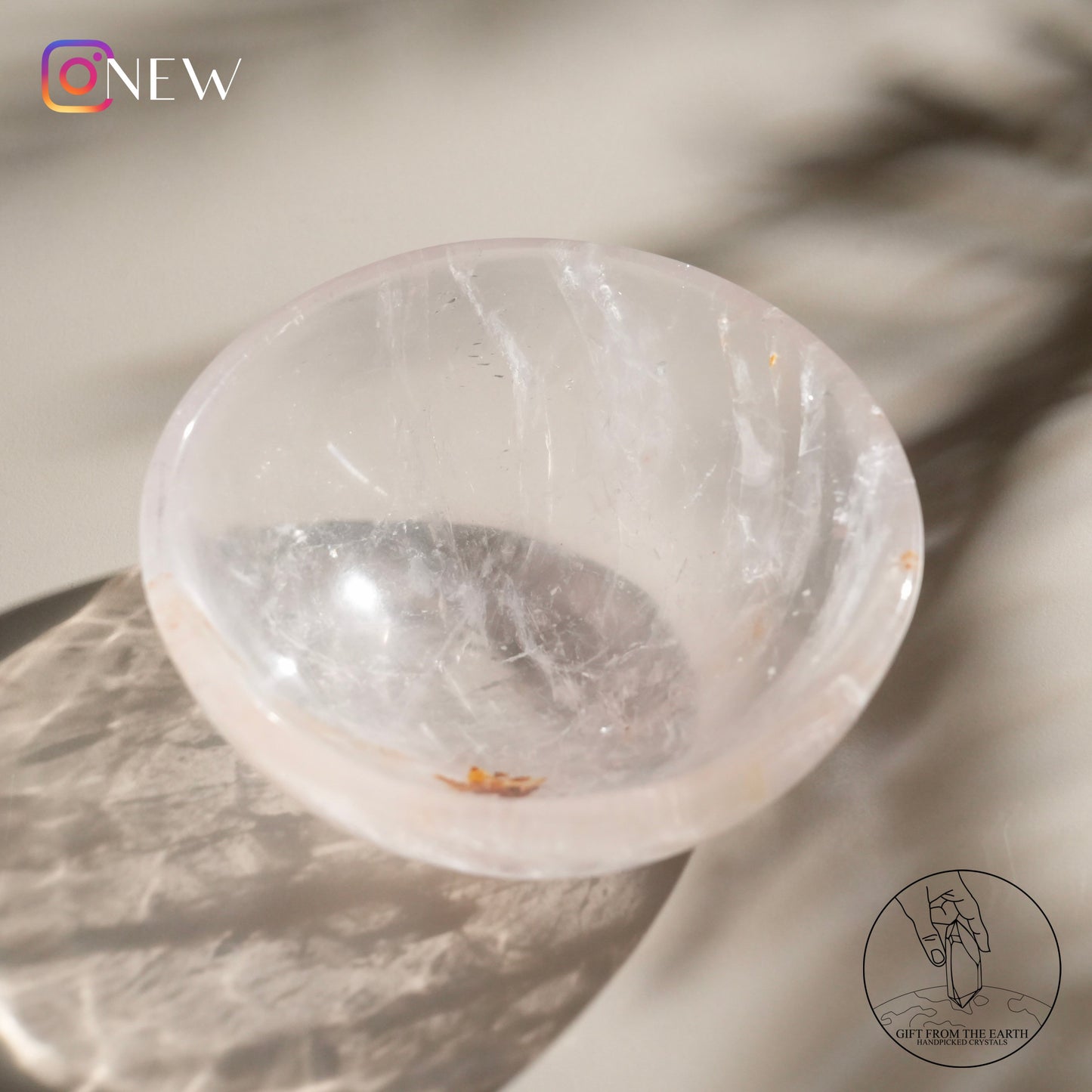 Clear quartz bowl (pale pink)