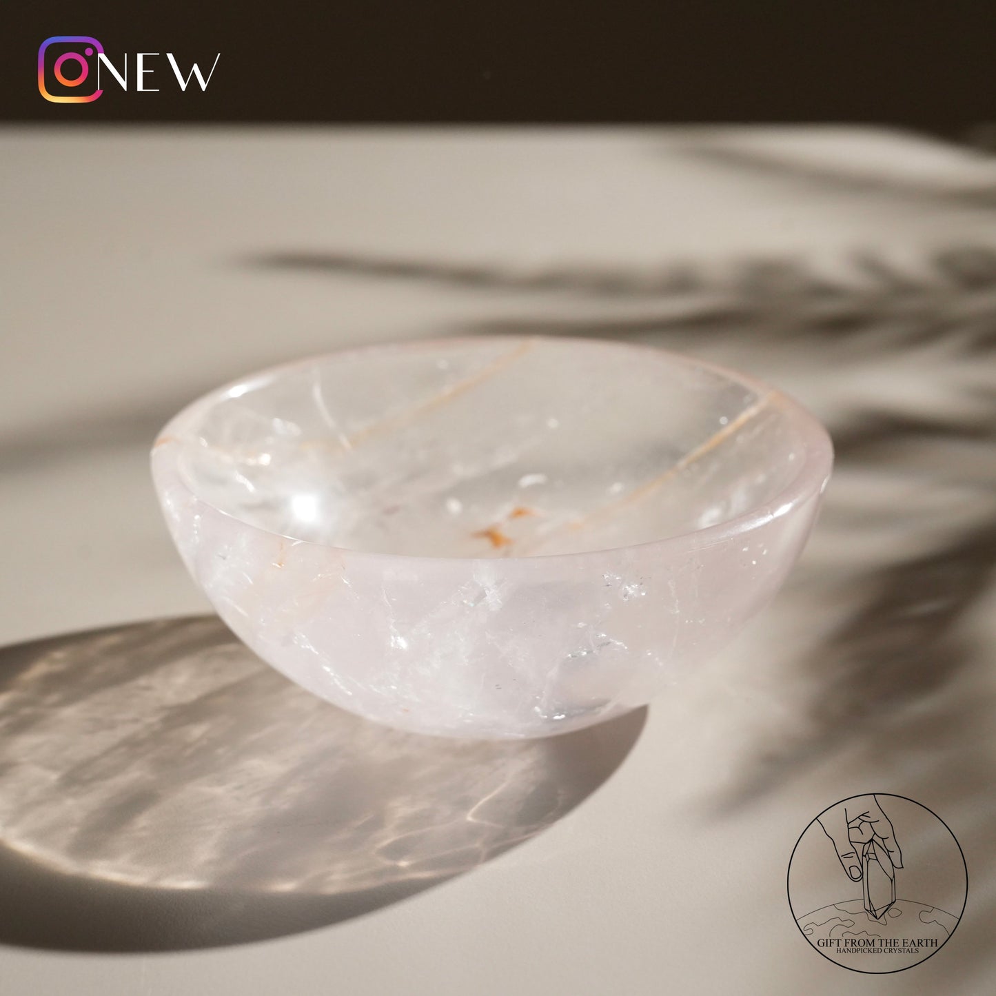 Clear quartz bowl (pale pink)