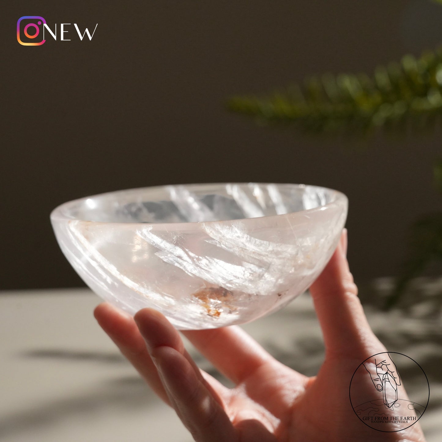 Clear quartz bowl (pale pink)