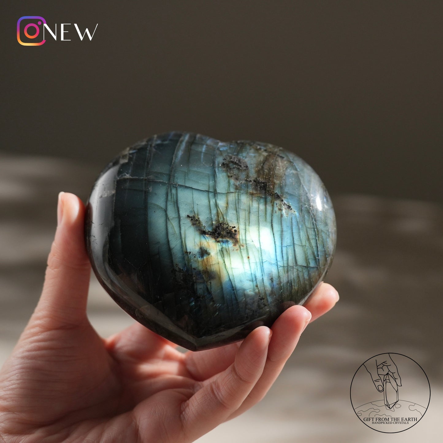 Blue-green flash labradorite heart