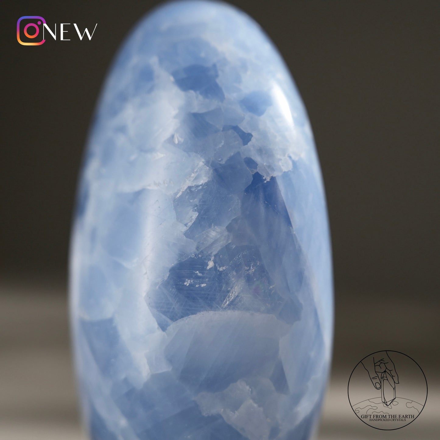 Blue calcite freeform