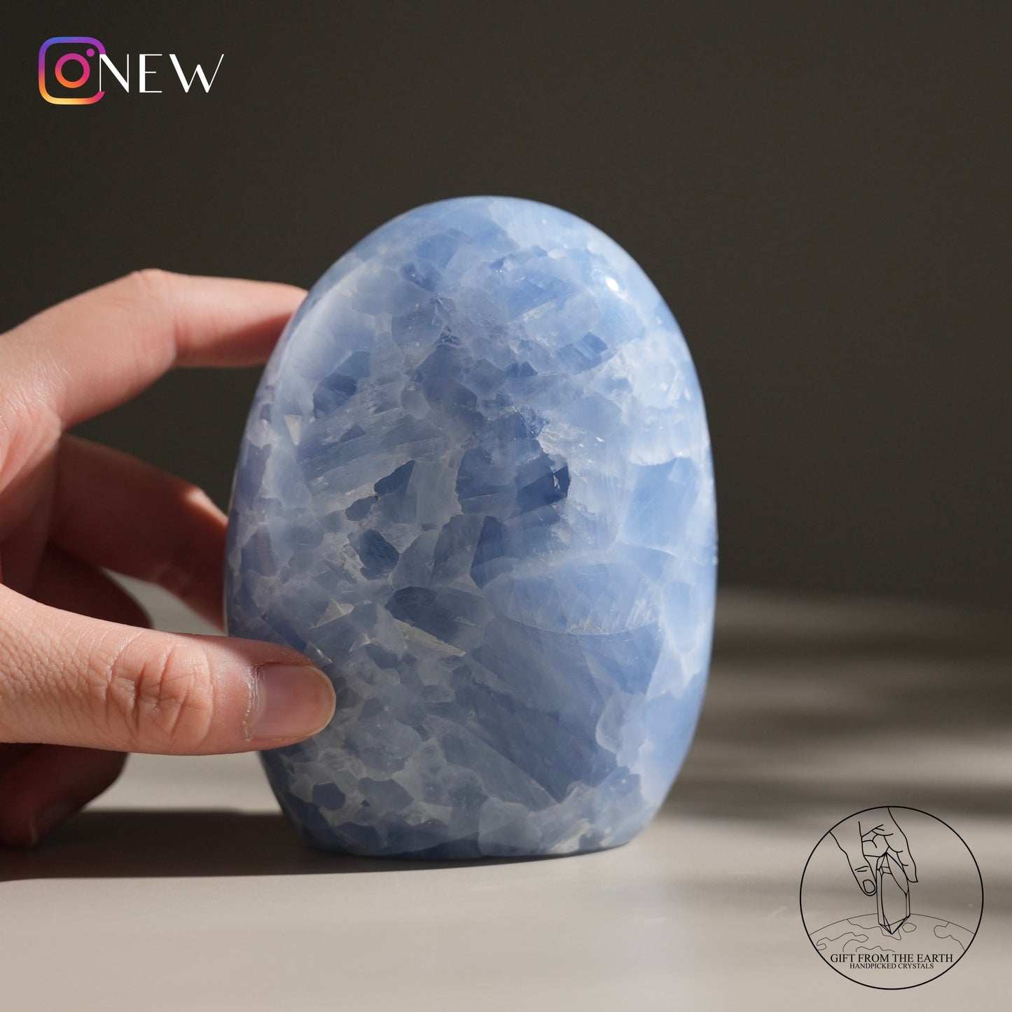 Blue calcite freeform