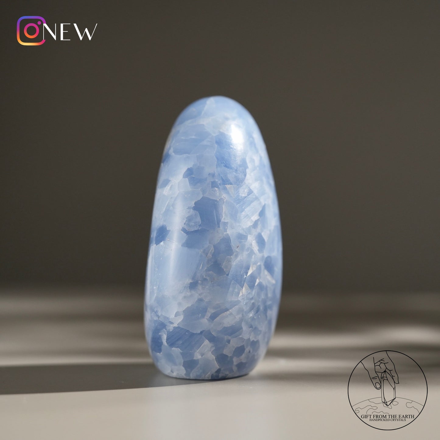 Blue calcite freeform