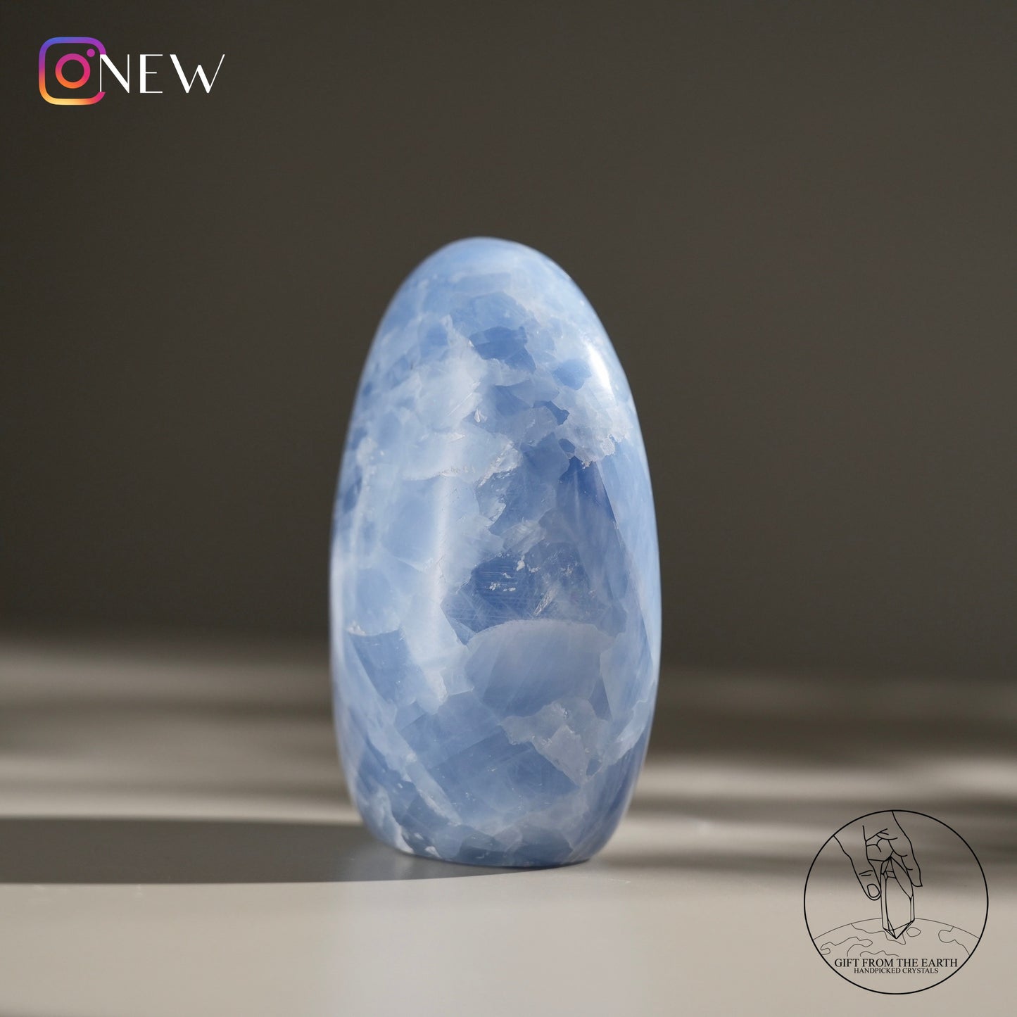 Blue calcite freeform