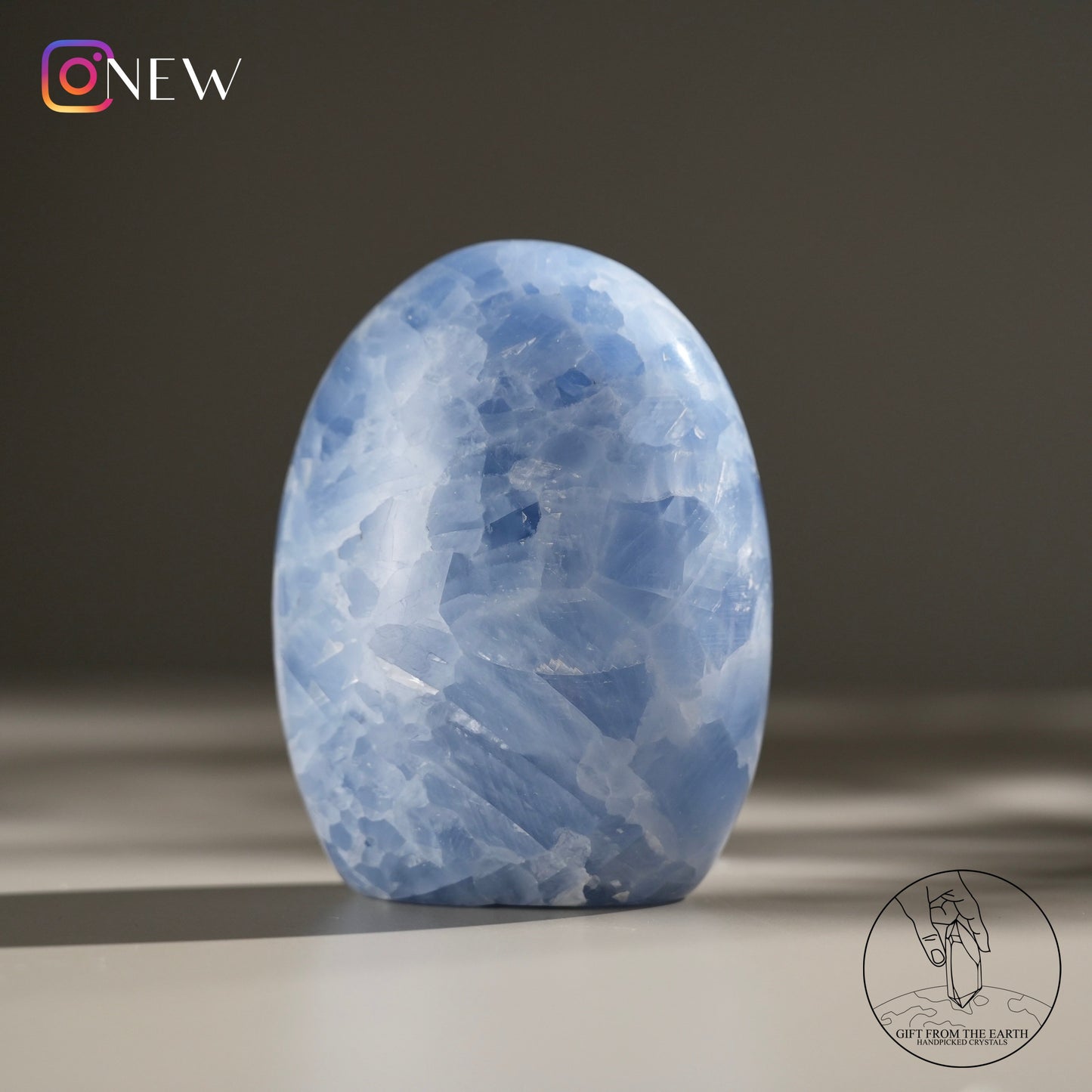 Blue calcite freeform