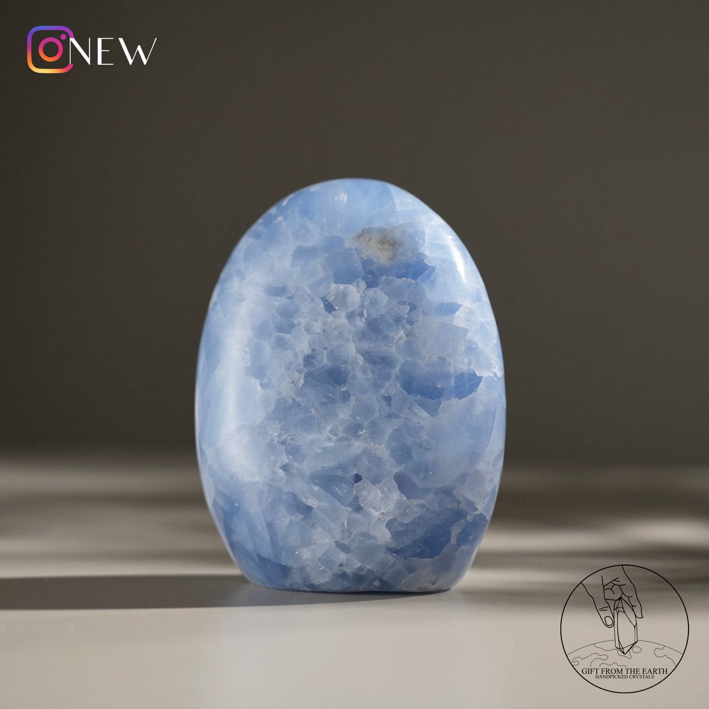 Blue calcite freeform