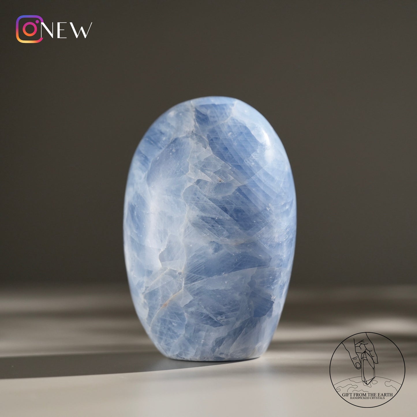 Blue calcite freeform