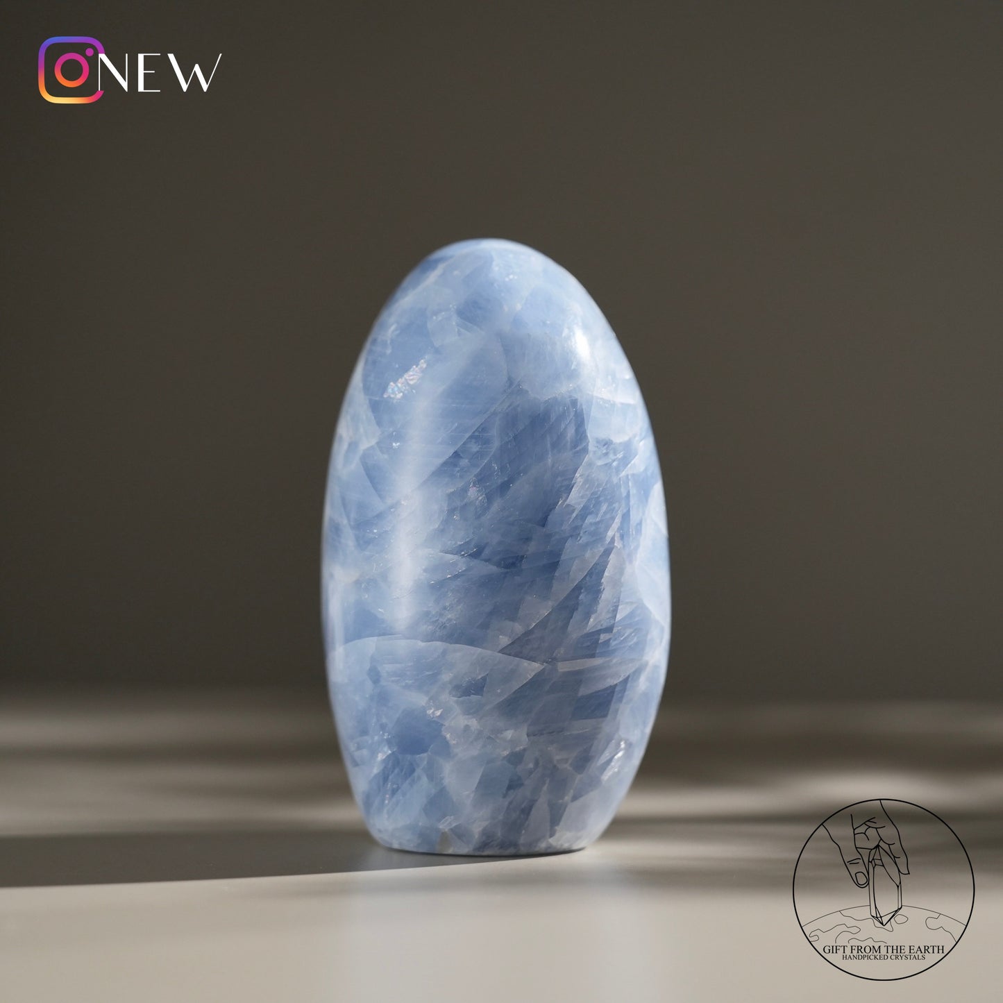 Blue calcite freeform