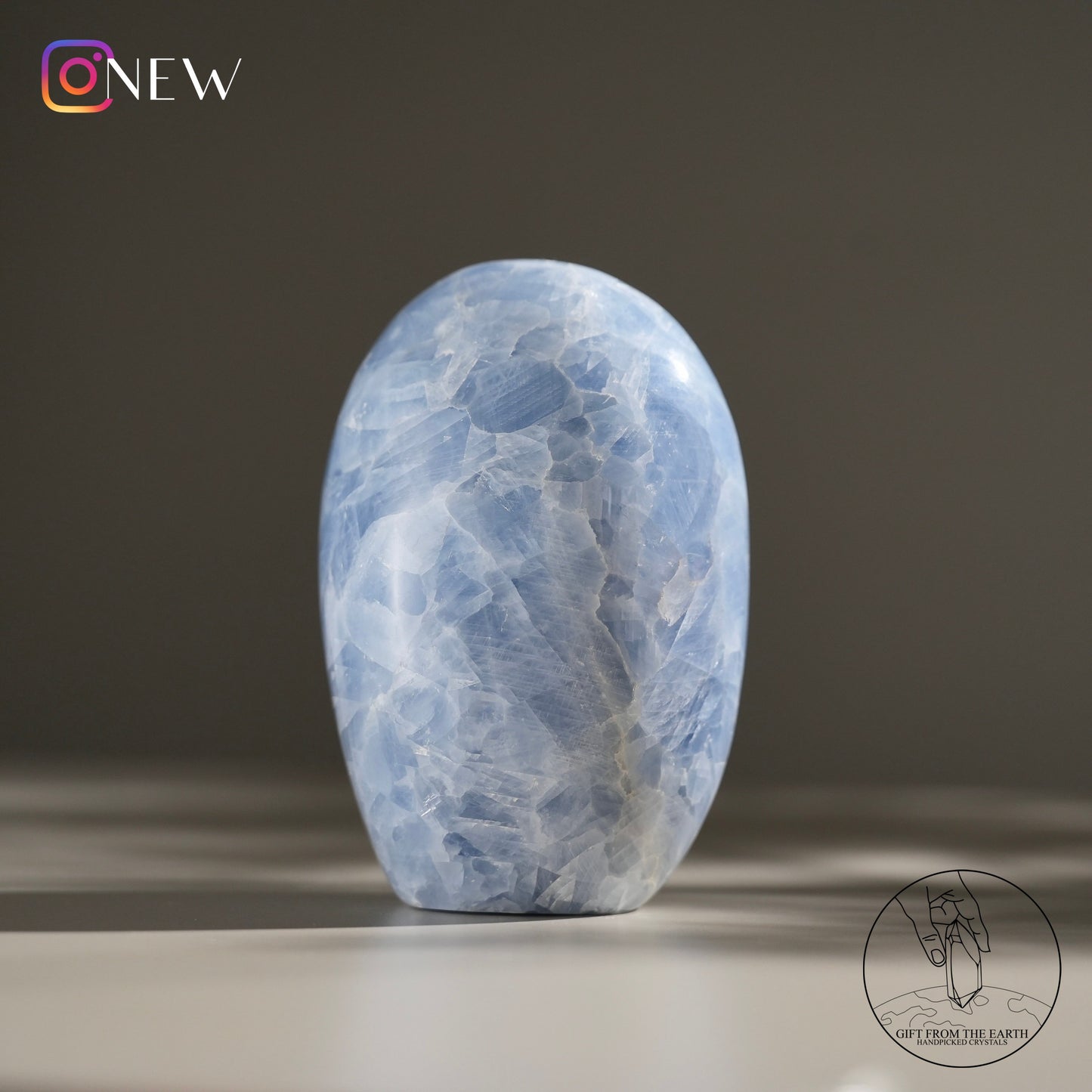 Blue calcite freeform