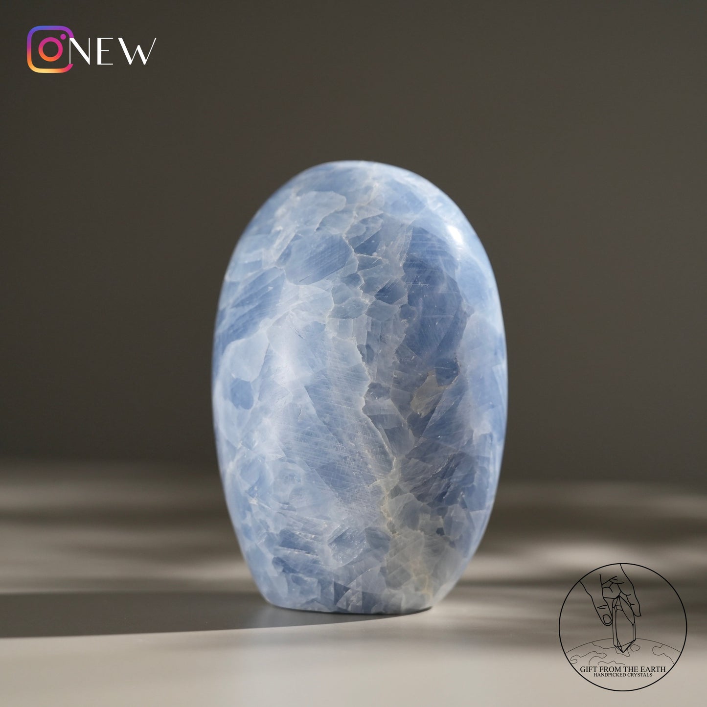 Blue calcite freeform