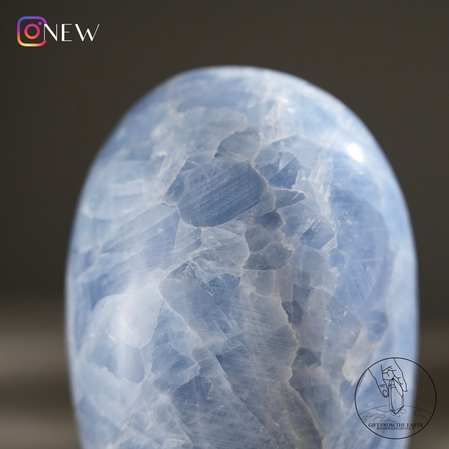 Blue calcite freeform