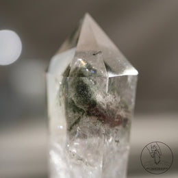 金字塔紅綠幽靈水晶柱