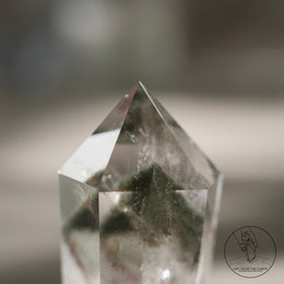 金字塔紅綠幽靈水晶柱