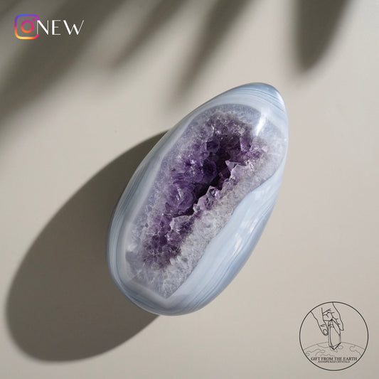 Amethyst blue agate egg