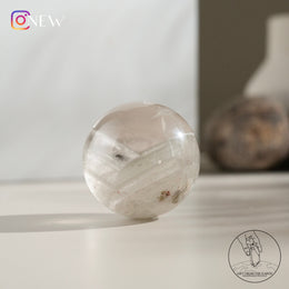 千層白幽靈水晶球