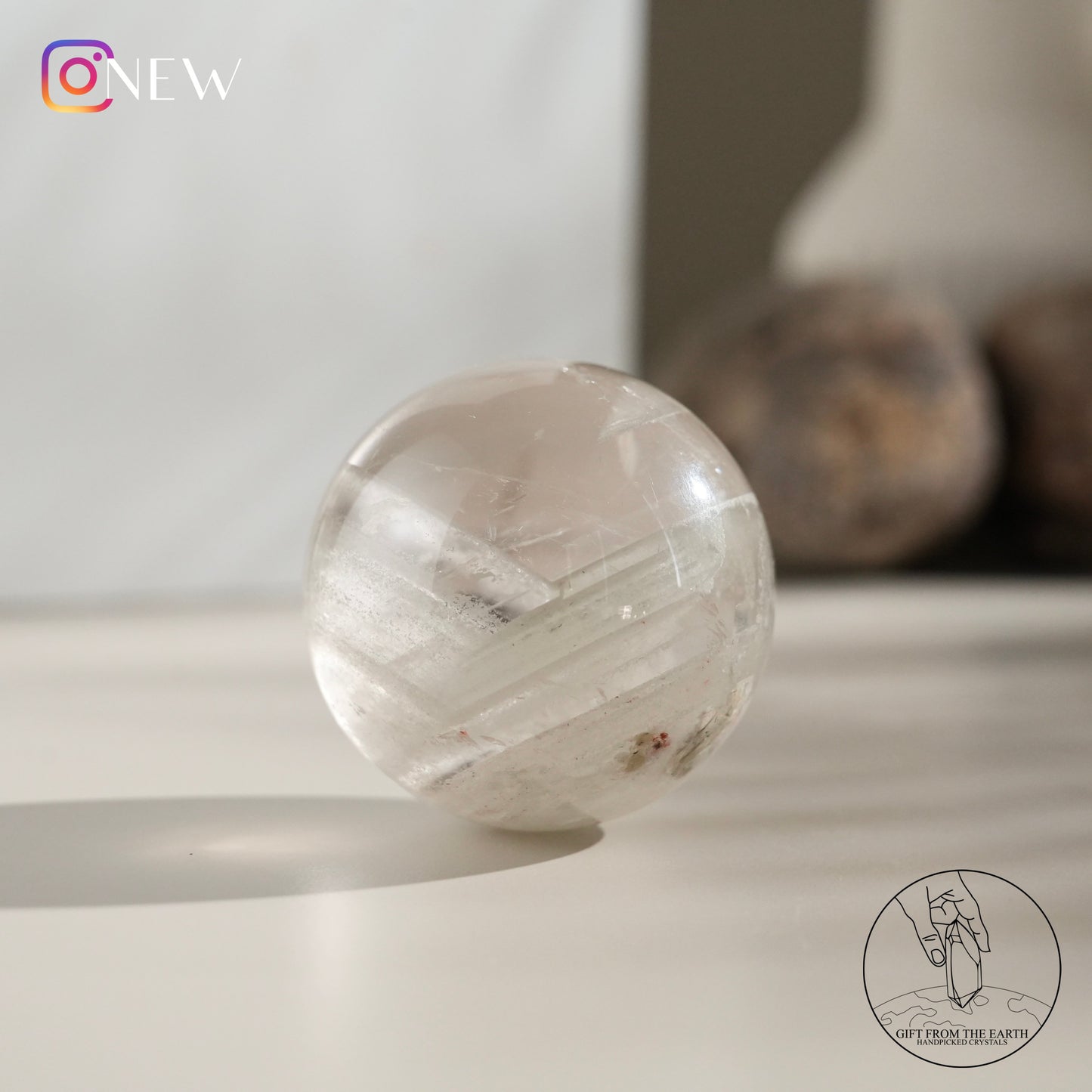 Multi-layered white phantom quartz sphere