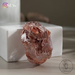 紅泥骸骨水晶