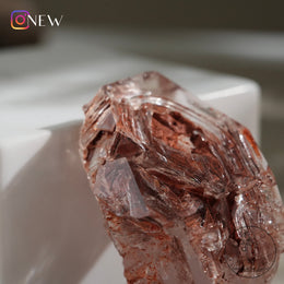 紅泥骸骨水晶