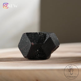 Garnet Raw Stone