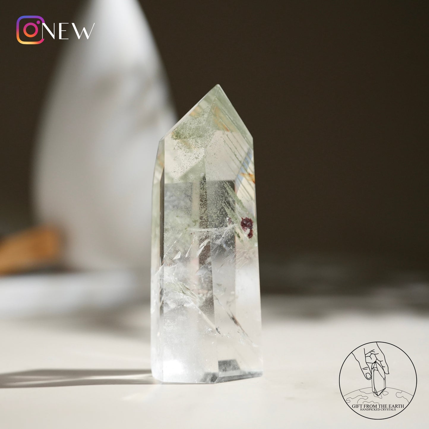 Pyramid multi-layered green phantom quartz point