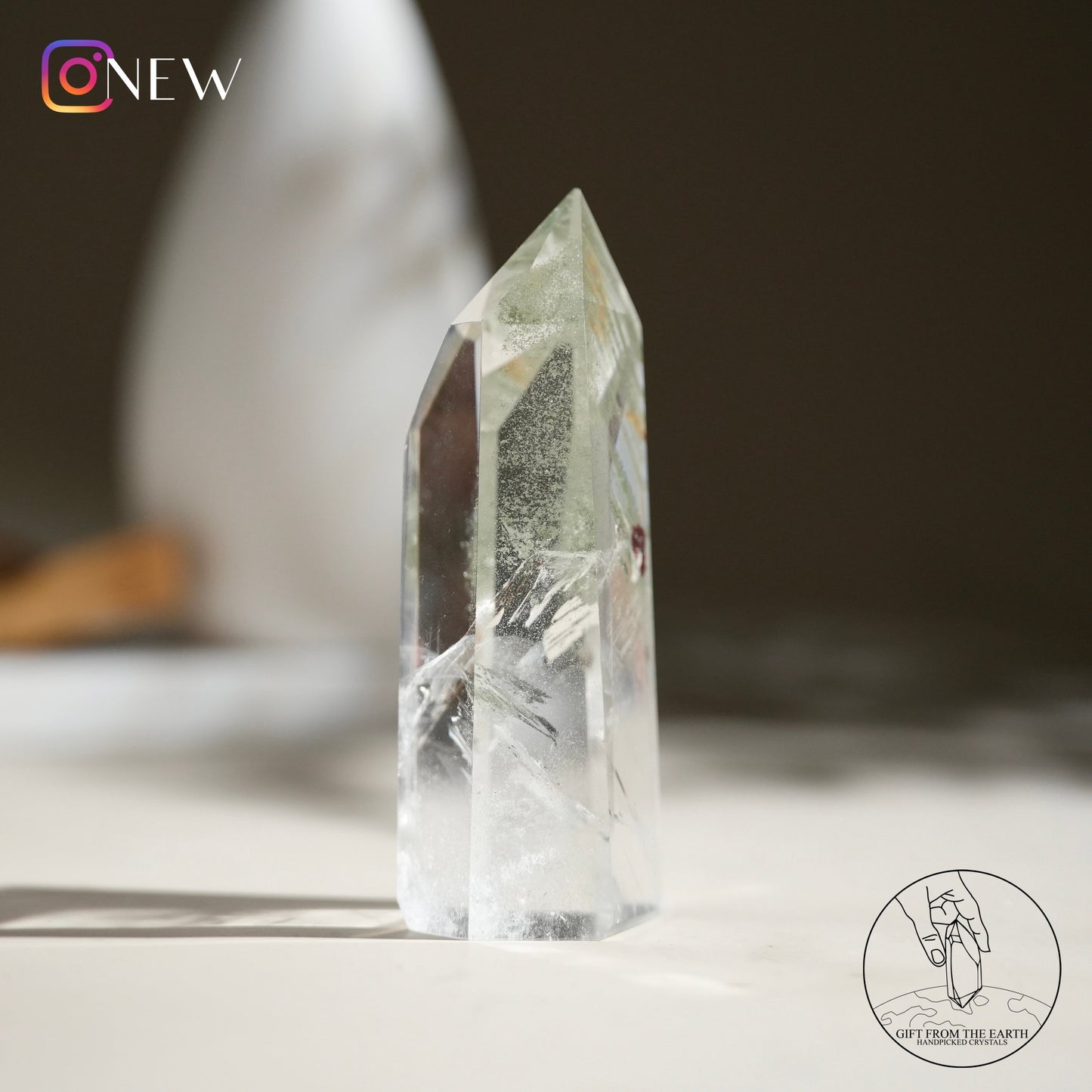 Pyramid multi-layered green phantom quartz point