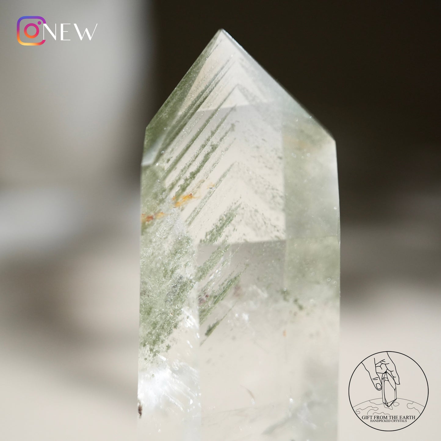 Pyramid multi-layered green phantom quartz point