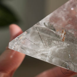 白水晶金字塔幽靈髮晶共生
