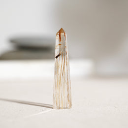 金髮晶柱