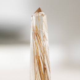 金髮晶柱
