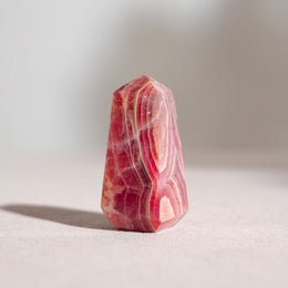 阿根廷紅紋石柱