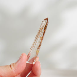 金髮晶柱