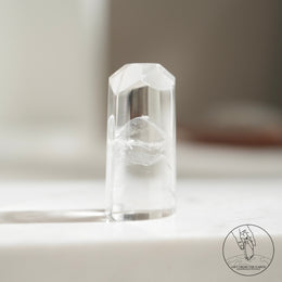 金字塔白幽靈水晶柱
