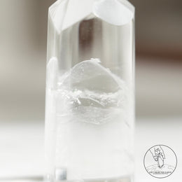 金字塔白幽靈水晶柱