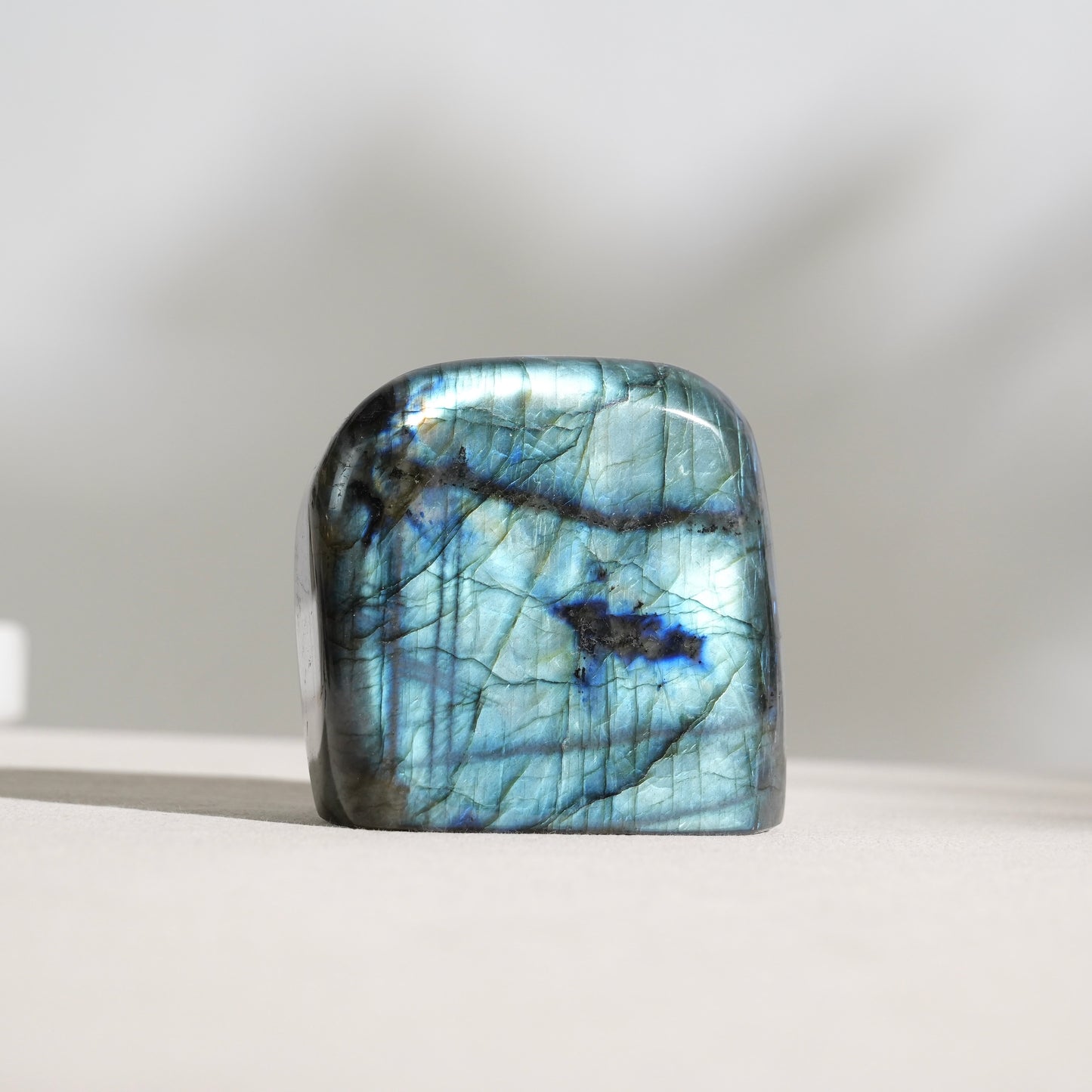 Blue flash labradorite