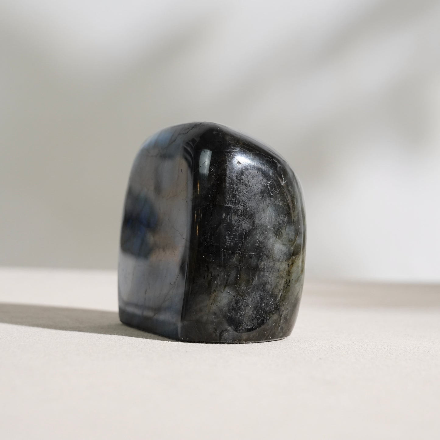 Blue flash labradorite