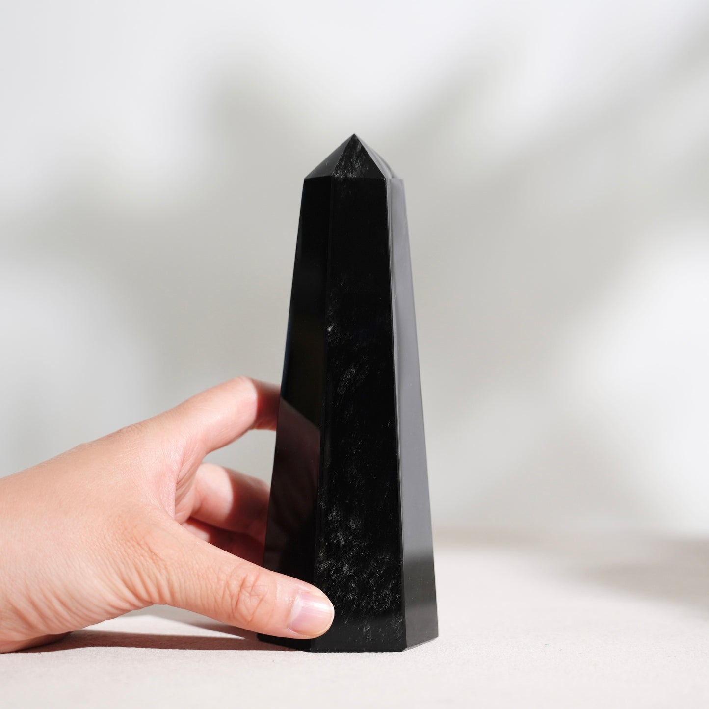 黑曜石柱 (帶有銀光)