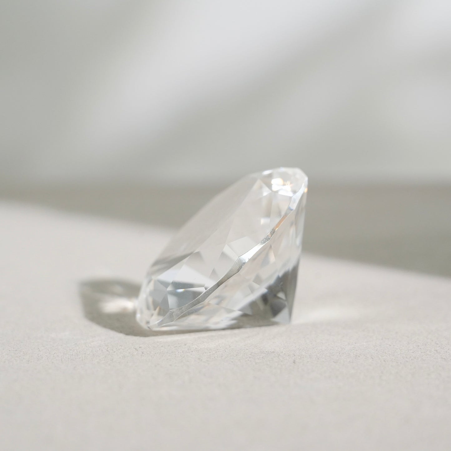 Diamond-cut clear quartz