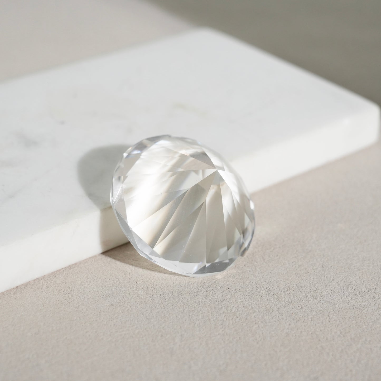 Diamond-cut clear quartz