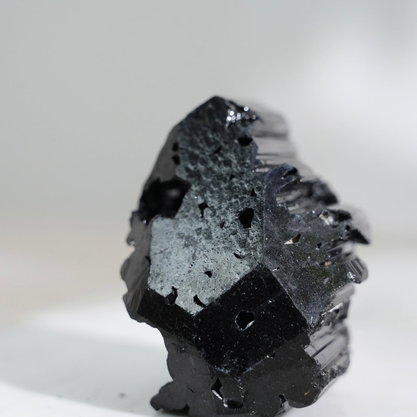 Mozambique lustrous black tourmaline 