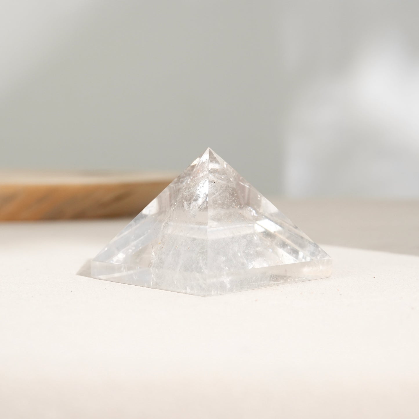 白水晶金字塔