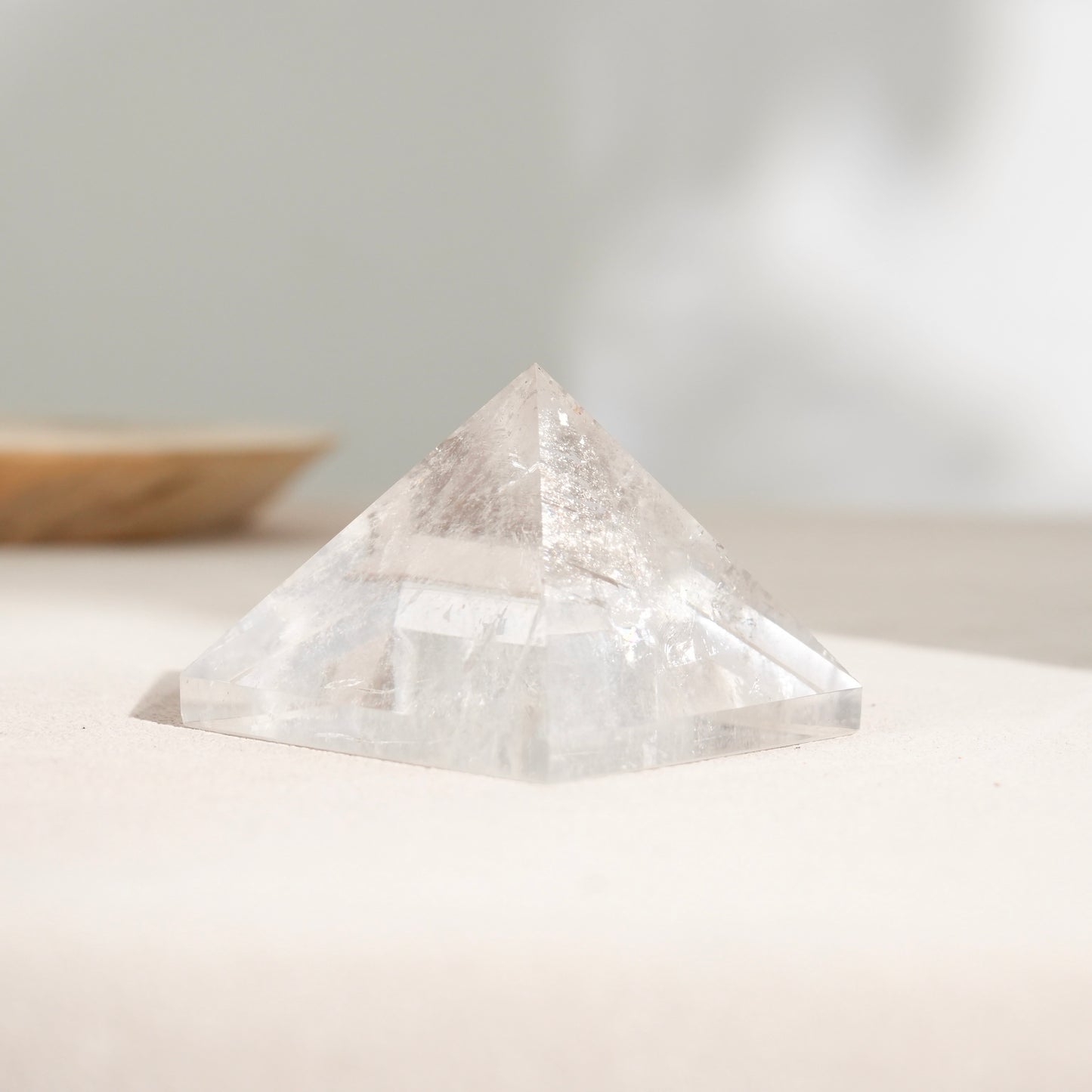 白水晶金字塔