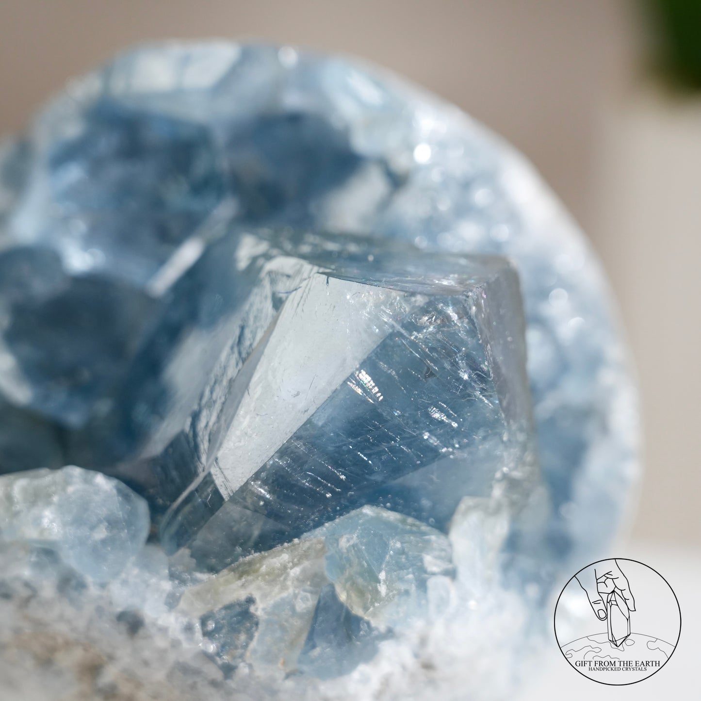 Egg-shaped celestite