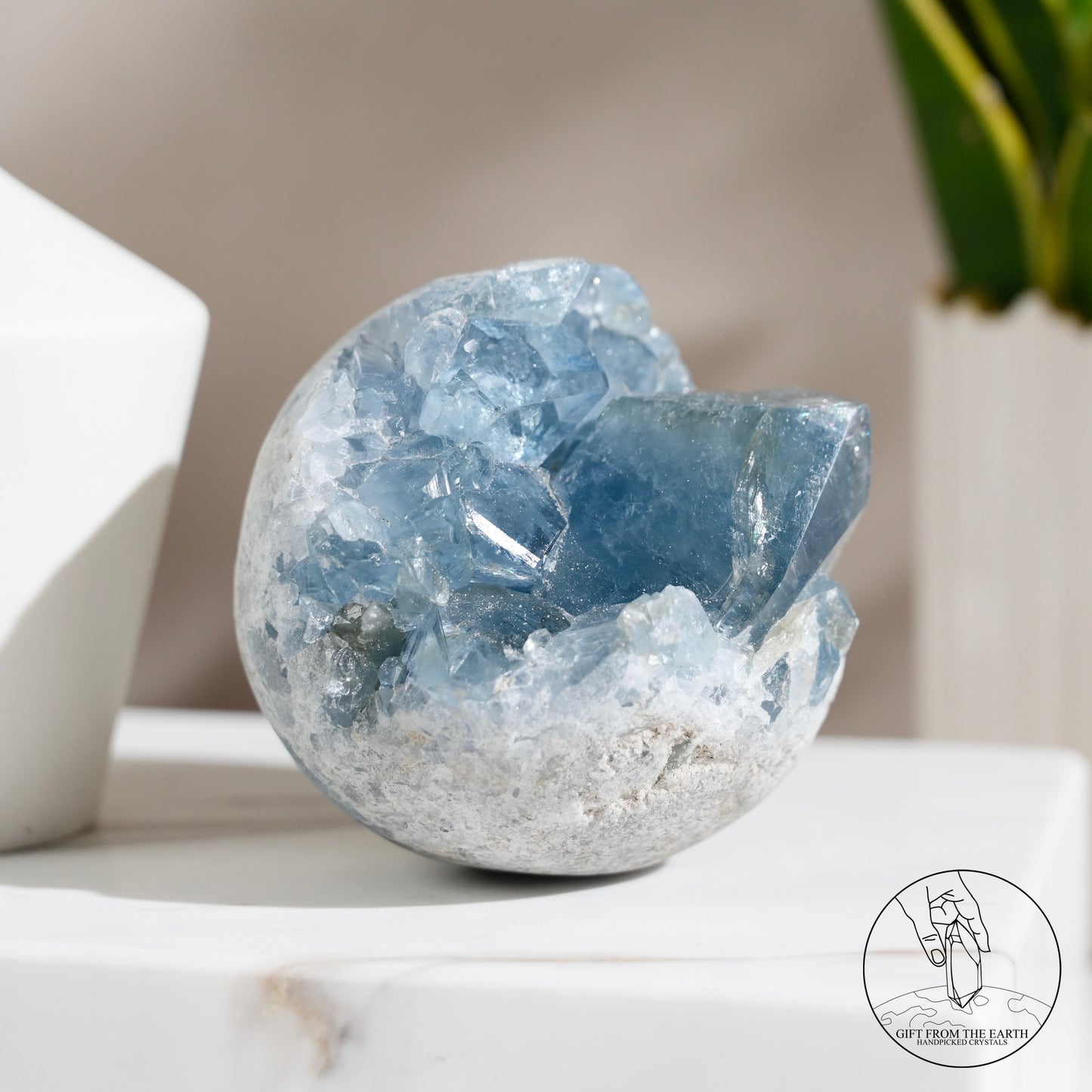 Egg-shaped celestite