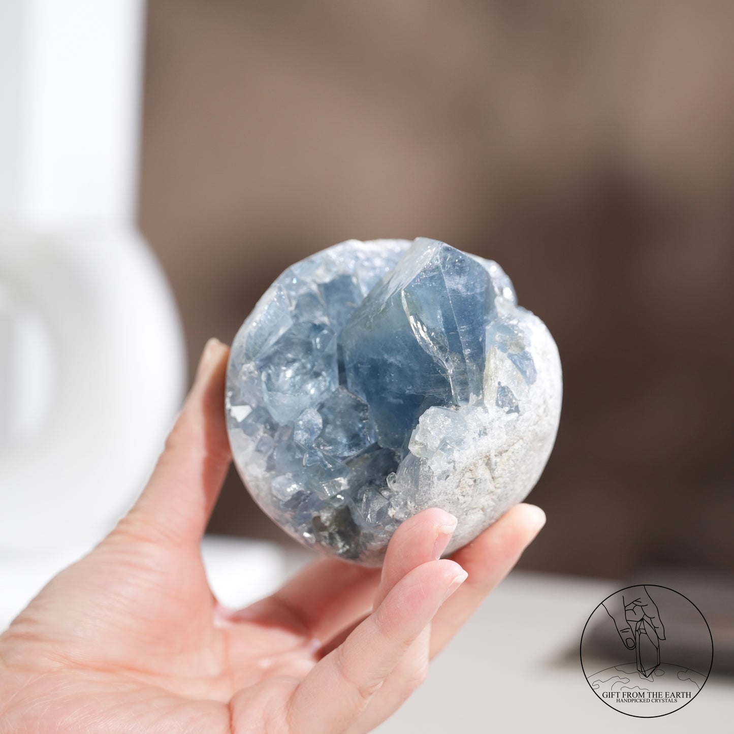 Egg-shaped celestite